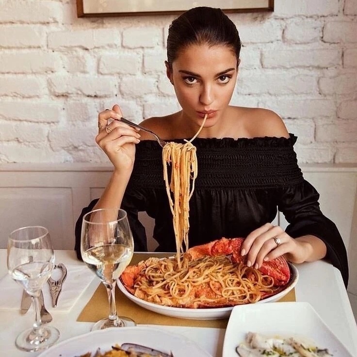 Логотип max канала - Вкусные рецепты на каждый день для всех в MAX - Еда и кулинария
