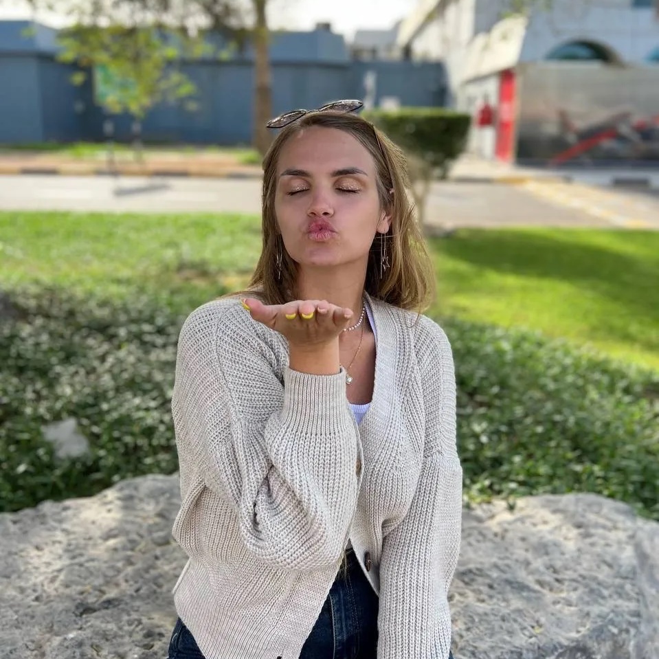 Логотип max канала - Изучение английского с Dasha в MAX: уроки и советы - Образование