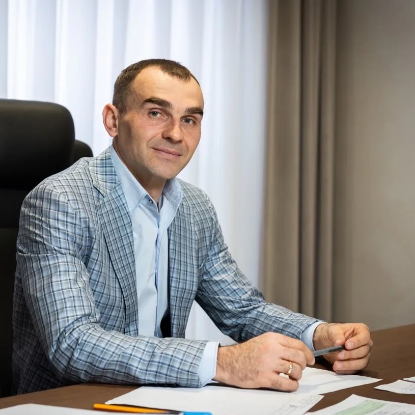 Логотип max канала - Алексей Иванов: профессиональные советы от заместителя генерального директора MAX - Бизнес и стартапы